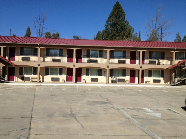 The Yosemite Inn image 5